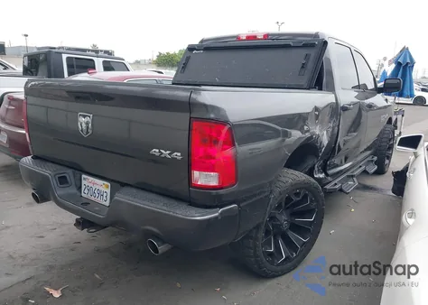 2017 Ram 1500 Express 4X4 5'7 Box из США, поврежденный, VIN 3C6RR7KT1HG523782